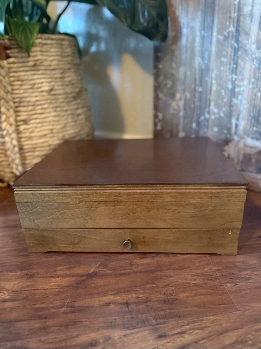 Vintage International Silver Co Large Silverware Chest Mahogany Veneer 14x11x5